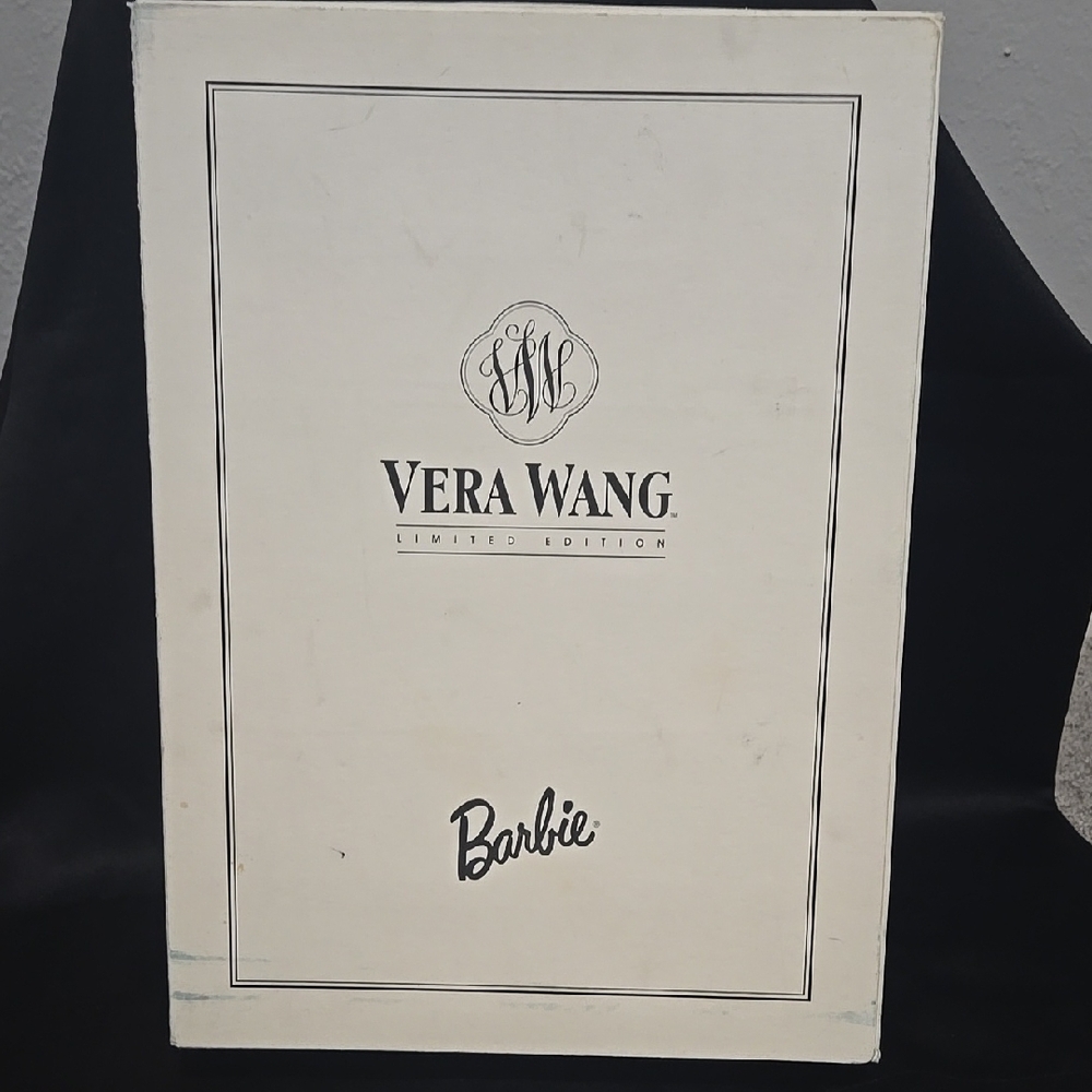 Barbie Vera Wang Limited Edition Box - White